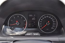 2013款上海大众朗行1.6L自动豪华型