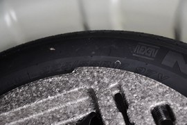 2013款起亚凯尊2.4L商务版