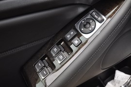 2013款起亚凯尊2.4L商务版
