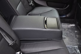 2013款起亚凯尊2.4L商务版