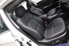 2013款起亚凯尊2.4L商务版