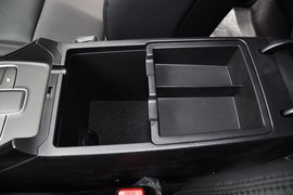 2013款起亚凯尊2.4L商务版