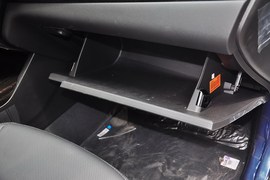 2013款起亚凯尊2.4L商务版