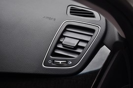 2013款起亚凯尊2.4L商务版