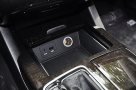 2013款起亚凯尊2.4L商务版