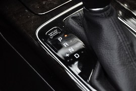 2013款起亚凯尊2.4L商务版