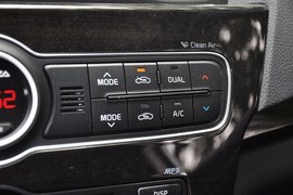 2013款起亚凯尊2.4L商务版