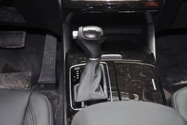 2013款起亚凯尊2.4L商务版