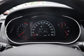 2013款起亚凯尊2.4L商务版