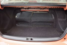 2013款丰田威驰1.6GL-i自动型尚天窗版