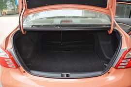 2013款丰田威驰1.6GL-i自动型尚天窗版