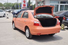 2013款丰田威驰1.6GL-i自动型尚天窗版