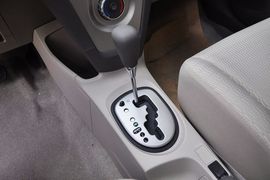 2013款丰田威驰1.6GL-i自动型尚天窗版