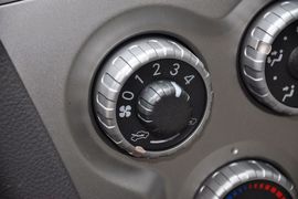 2013款丰田威驰1.6GL-i自动型尚天窗版