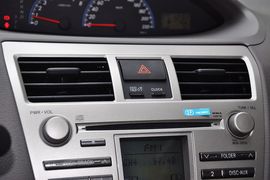 2013款丰田威驰1.6GL-i自动型尚天窗版