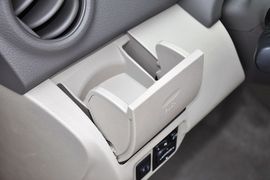2013款丰田威驰1.6GL-i自动型尚天窗版