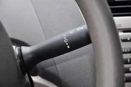 2013款丰田威驰1.6GL-i自动型尚天窗版