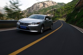 2013款雷克萨斯ES300h深度评测