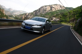 2013款雷克萨斯ES300h深度评测