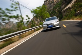 2013款雷克萨斯ES300h深度评测