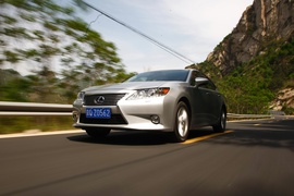 2013款雷克萨斯ES300h深度评测