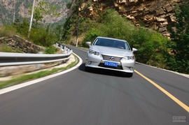 2013款雷克萨斯ES300h深度评测