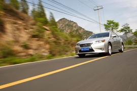 2013款雷克萨斯ES300h深度评测