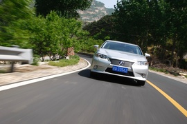 2013款雷克萨斯ES300h深度评测