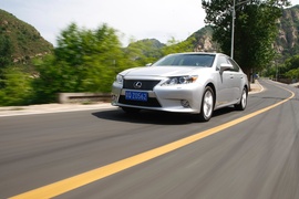 2013款雷克萨斯ES300h深度评测