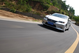 2013款雷克萨斯ES300h深度评测