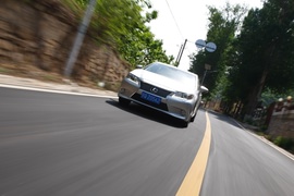 2013款雷克萨斯ES300h深度评测