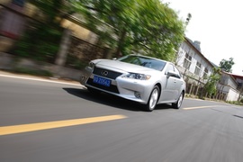 2013款雷克萨斯ES300h深度评测