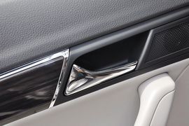 2013款上海大众朗行1.6L自动豪华型