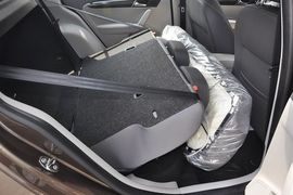 2013款上海大众朗行1.6L自动豪华型