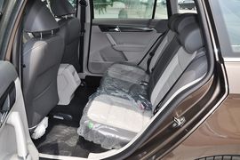 2013款上海大众朗行1.6L自动豪华型