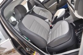 2013款上海大众朗行1.6L自动豪华型