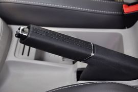 2013款上海大众朗行1.6L自动豪华型