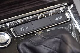 2013款上海大众朗行1.6L自动豪华型