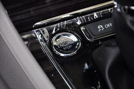 2013款上海大众朗行1.6L自动豪华型