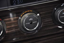 2013款上海大众朗行1.6L自动豪华型