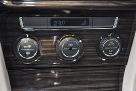 2013款上海大众朗行1.6L自动豪华型