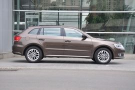 2013款上海大众朗行1.6L自动豪华型