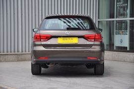 2013款上海大众朗行1.6L自动豪华型