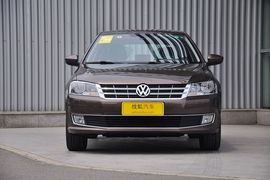 2013款上海大众朗行1.6L自动豪华型