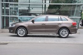 2013款上海大众朗行1.6L自动豪华型
