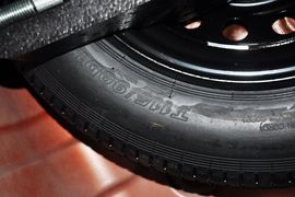 2010款雪佛兰新赛欧两厢1.2L