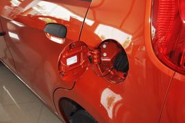 2010款雪佛兰新赛欧两厢1.2L