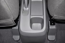 2010款雪佛兰新赛欧两厢1.2L