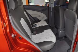 2010款雪佛兰新赛欧两厢1.2L