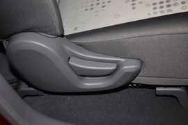 2010款雪佛兰新赛欧两厢1.2L